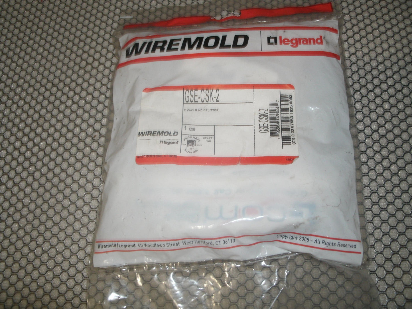 Wiremold GSE-CSK-2. New. 2 Way RJ45 Splitter. (42)