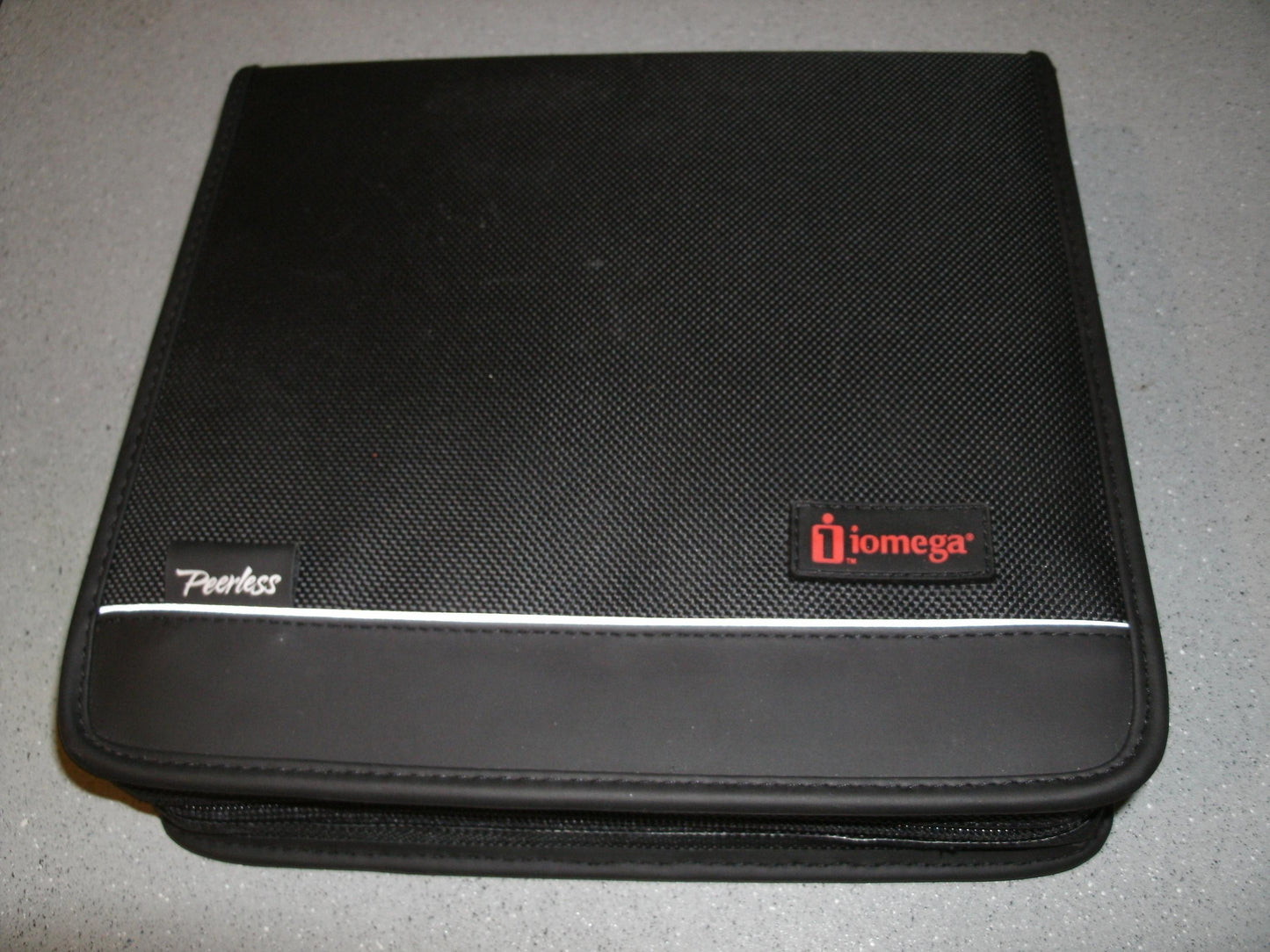 Iomega 308076 Peerless Zipped Bag with Carrying Handle. New.