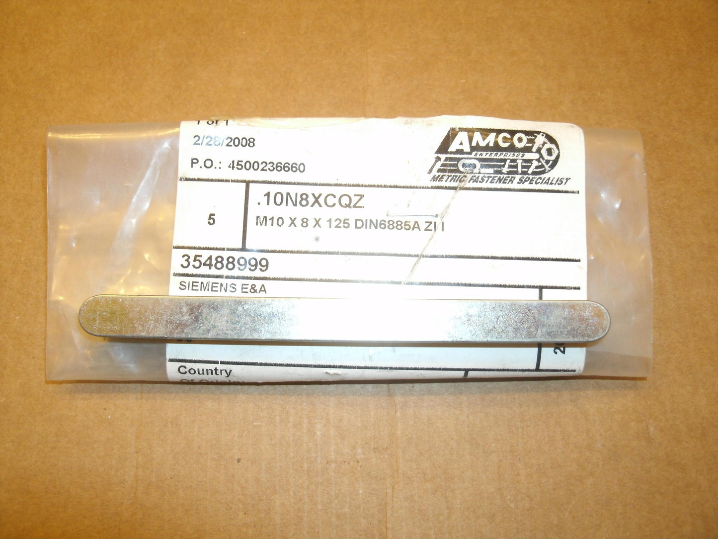 Amco.10N8XCQZ Fastener. New.