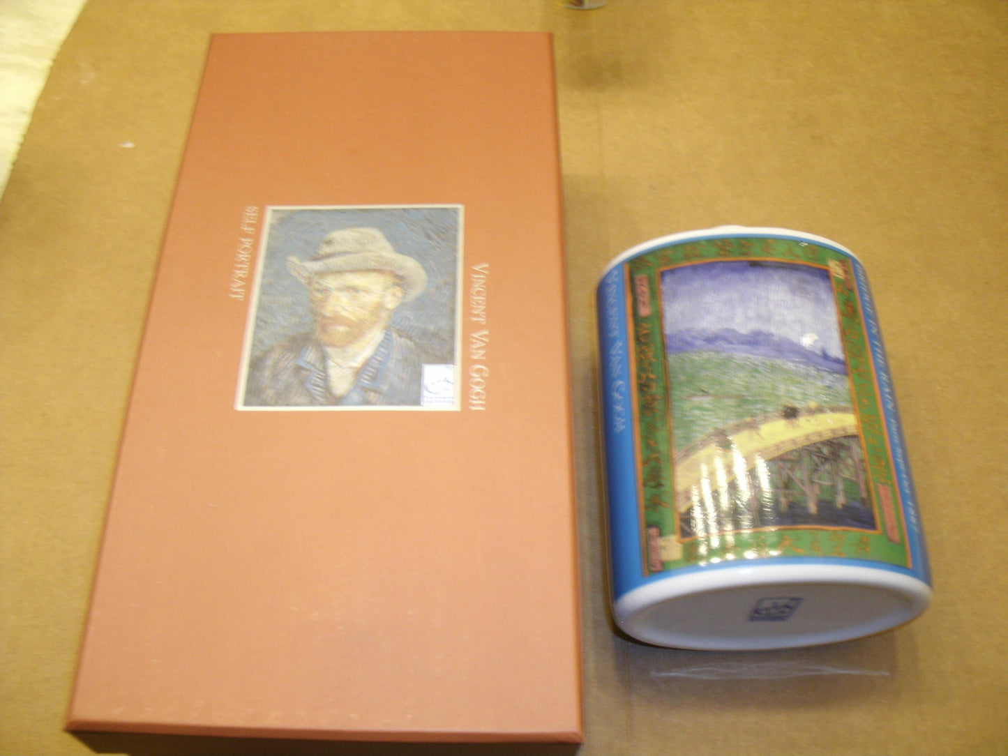 Vincent Van Gogh 80049 Incense Diffuser and Fragrance Bottle.