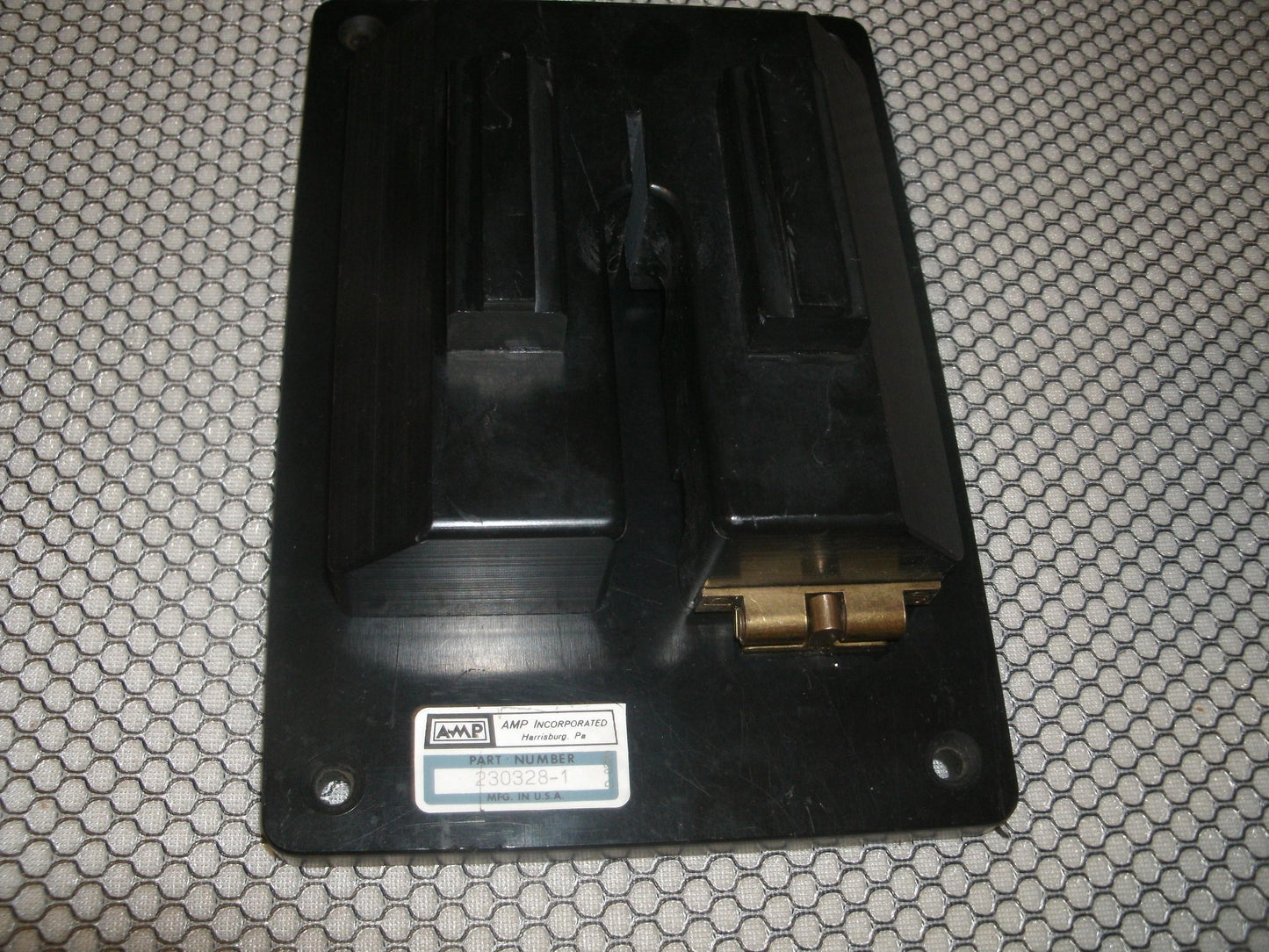 AMP 230328-1 Assembly. New.