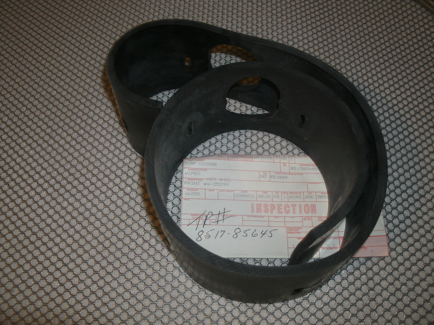 Giddings and Lewis 152888 Wiper. New.