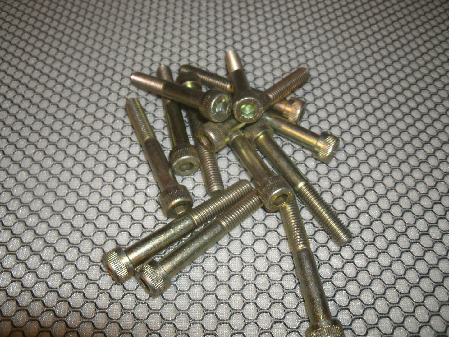 K&T 250415 Screws. New.