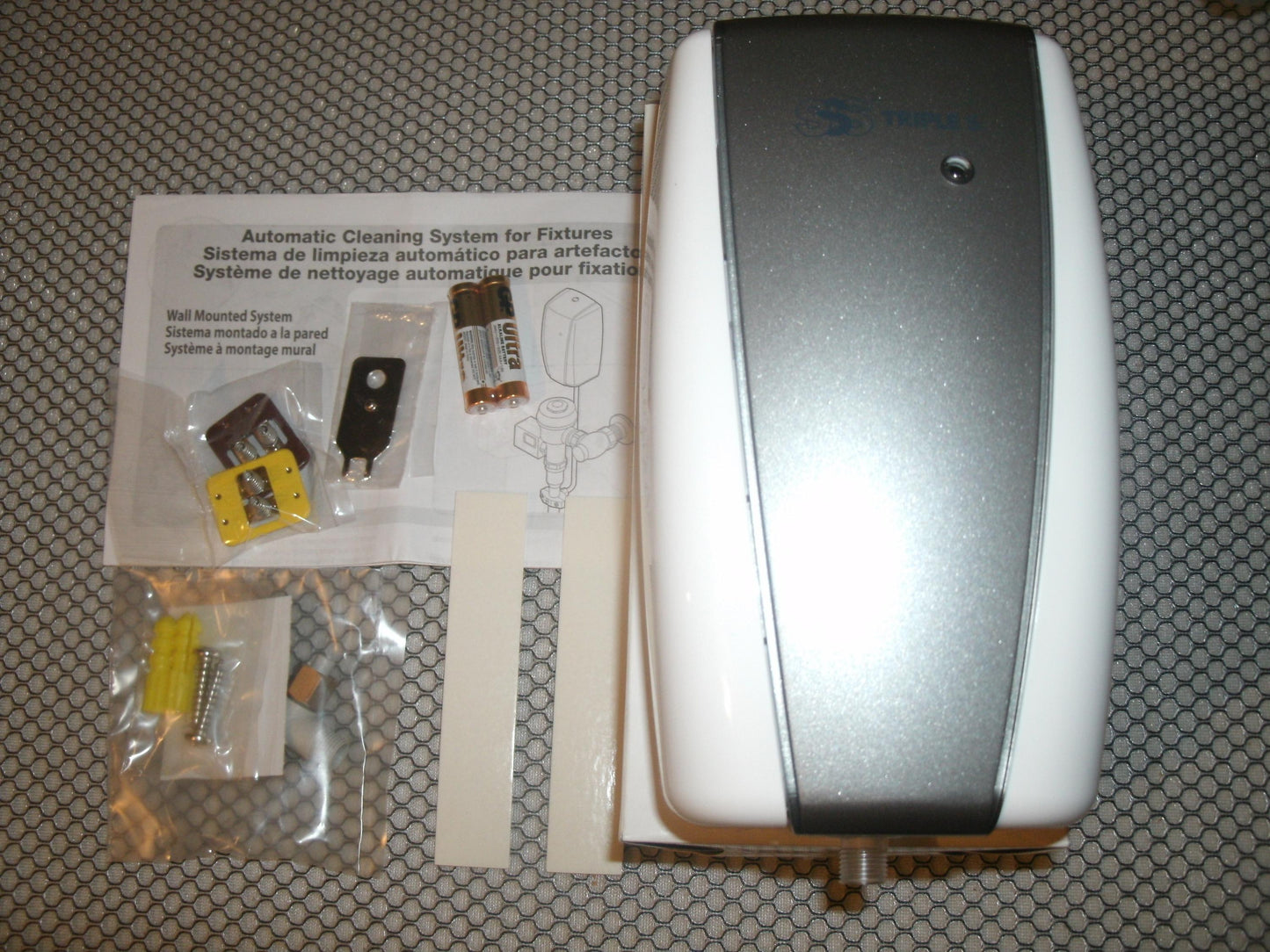 Genie Clean 74742 Wall Mount Automatic Despenser.