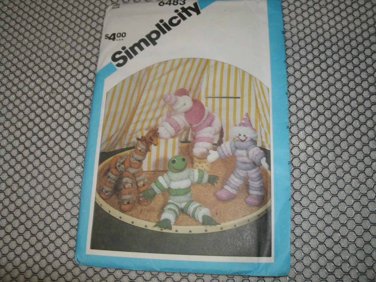 Simplicity 6483 Puff Circle Animals and Clown Patterns.