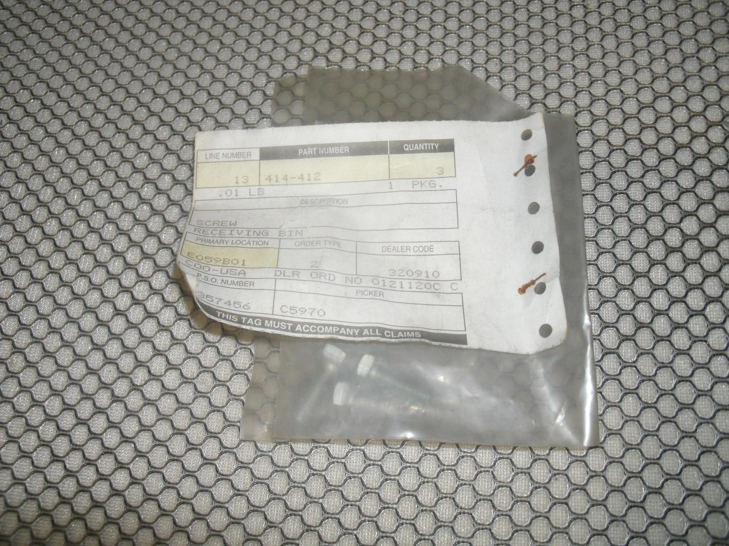 Case 414-412 Screws. New. 3 Per Package.