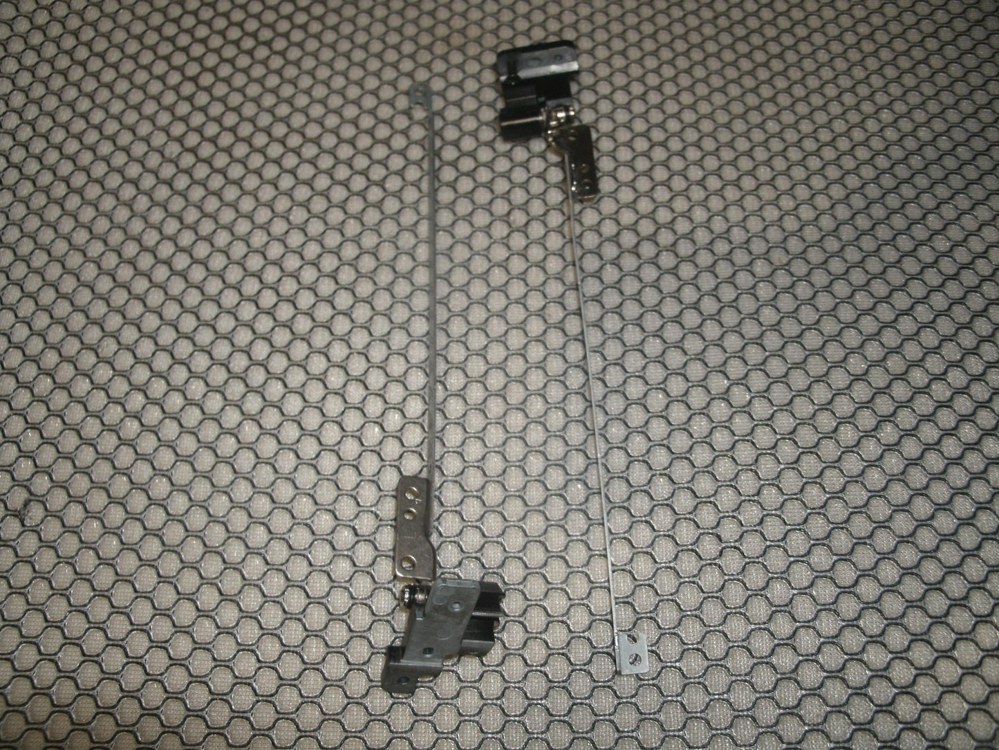 Dell Inspiron Mini 10 Hinges. Left and Right. New.