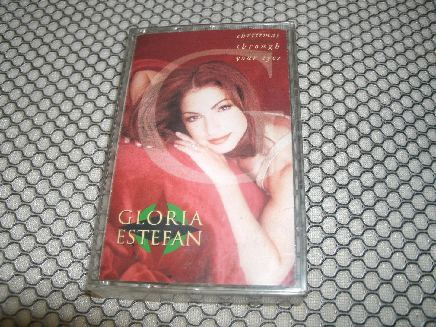 Gloria Estefan. Christmas Though Your Eyes. 074645756745.