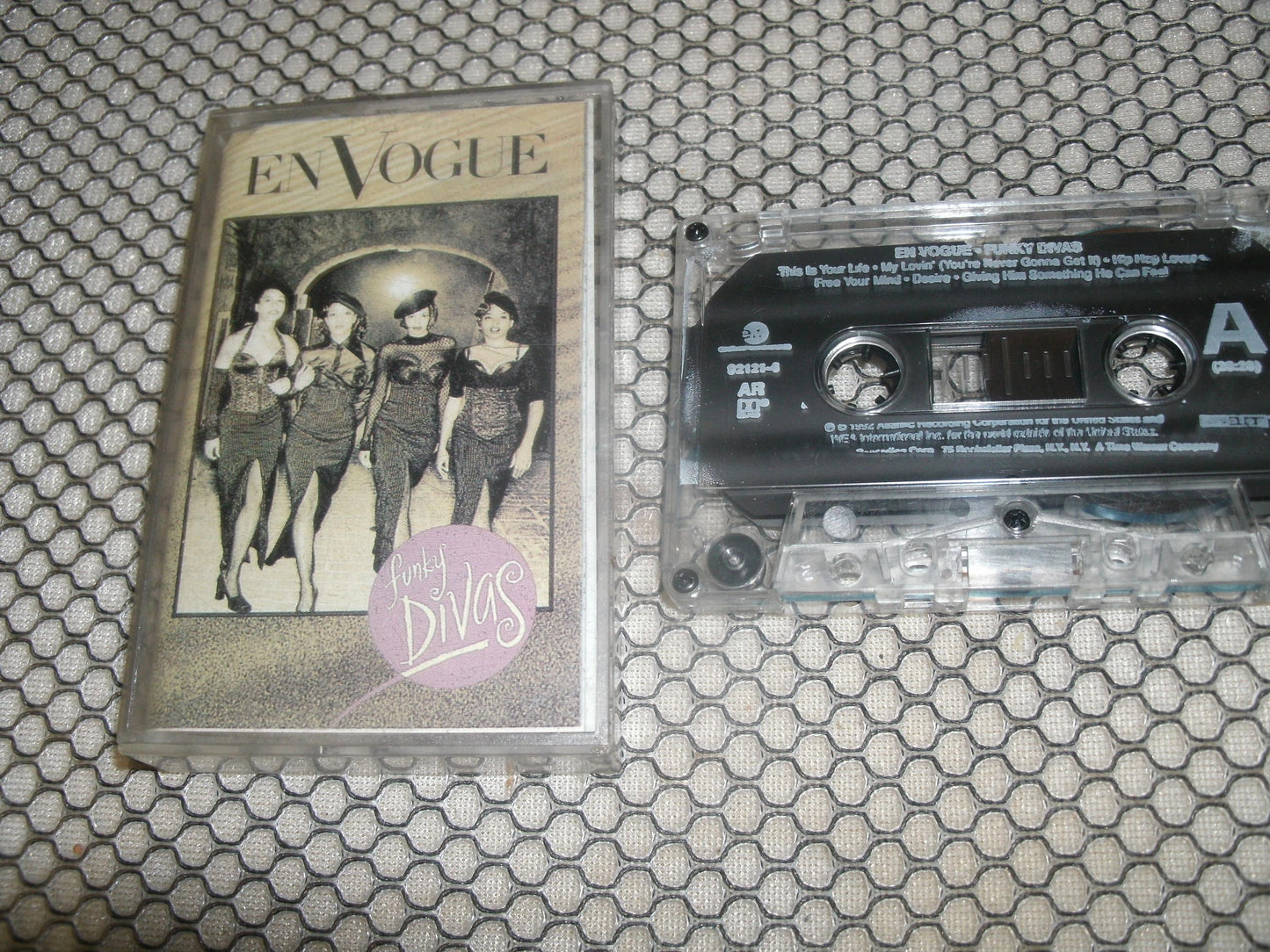 enVogue. Funky Divas. 7 92121-4. Cassette. Used.