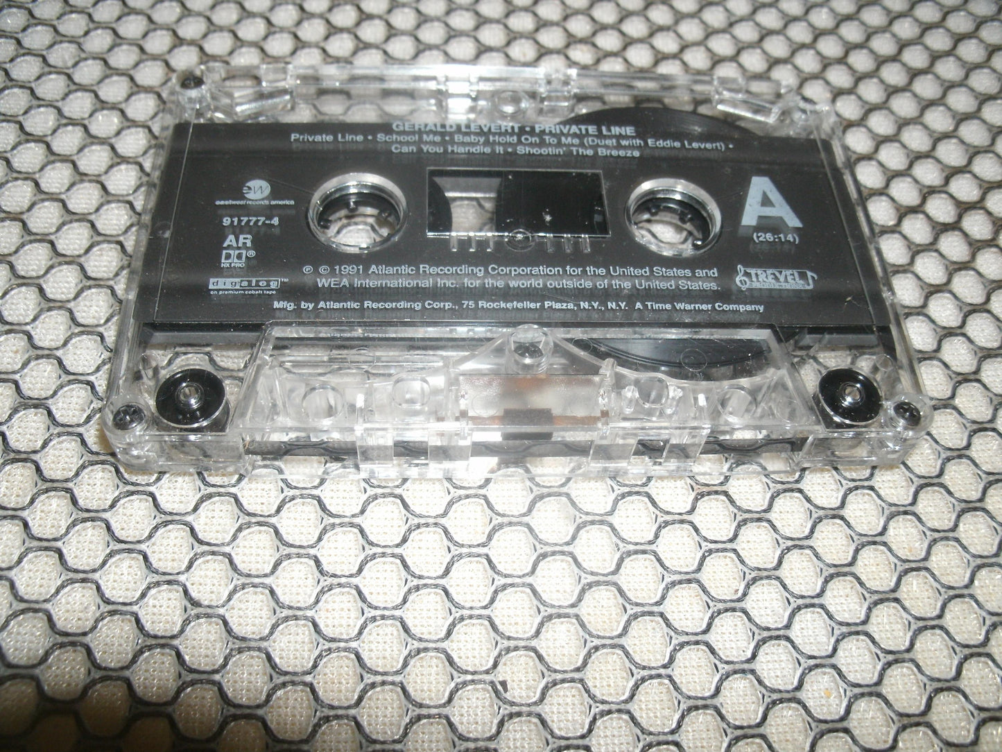 Gilbert Levert. Private Line. 917777-4. Cassette.