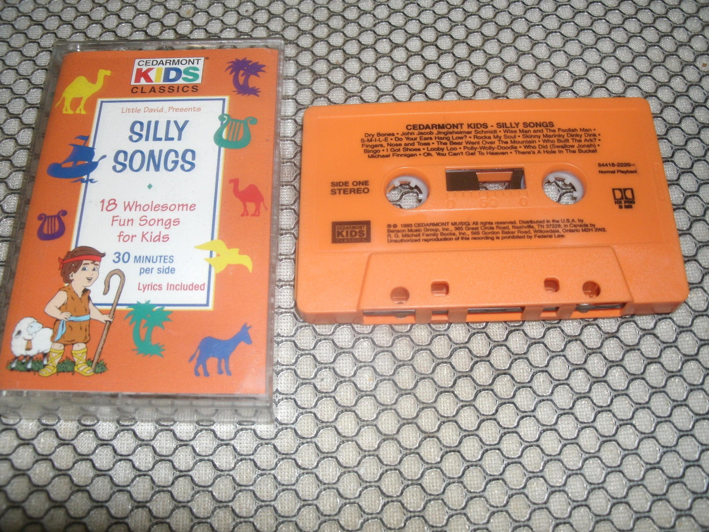 Silly Songs. 84418-2220-4. Cassette Tape. Used.