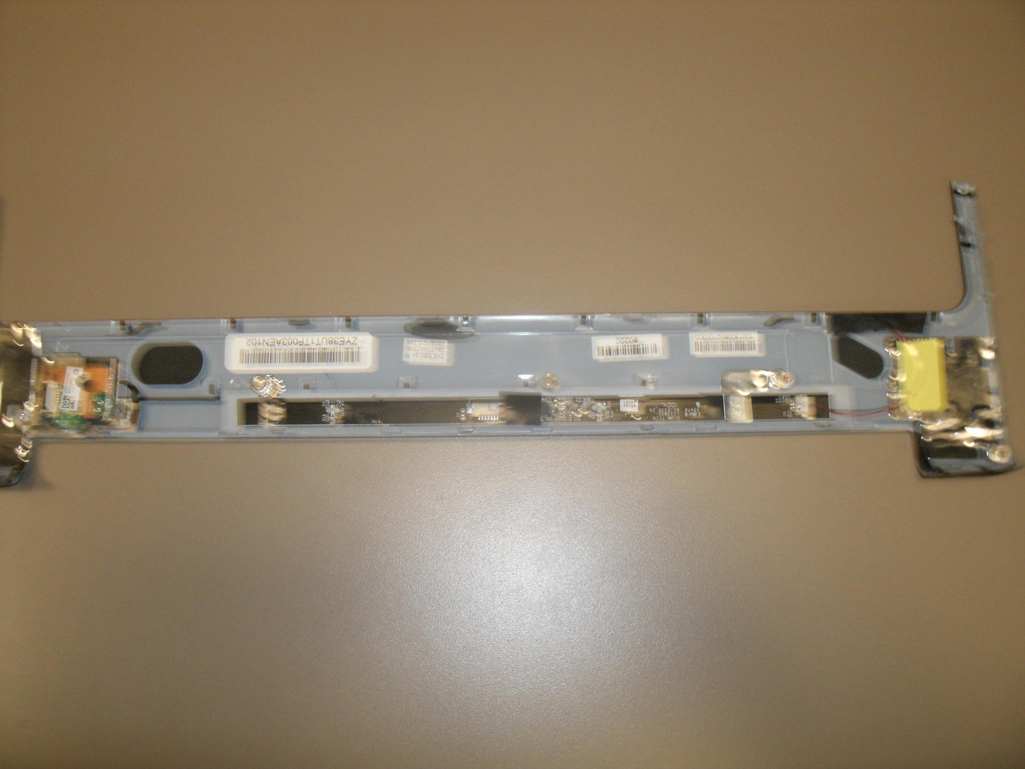HP Pavilion 38UT1KATP00 Power Button Hinge Cover.