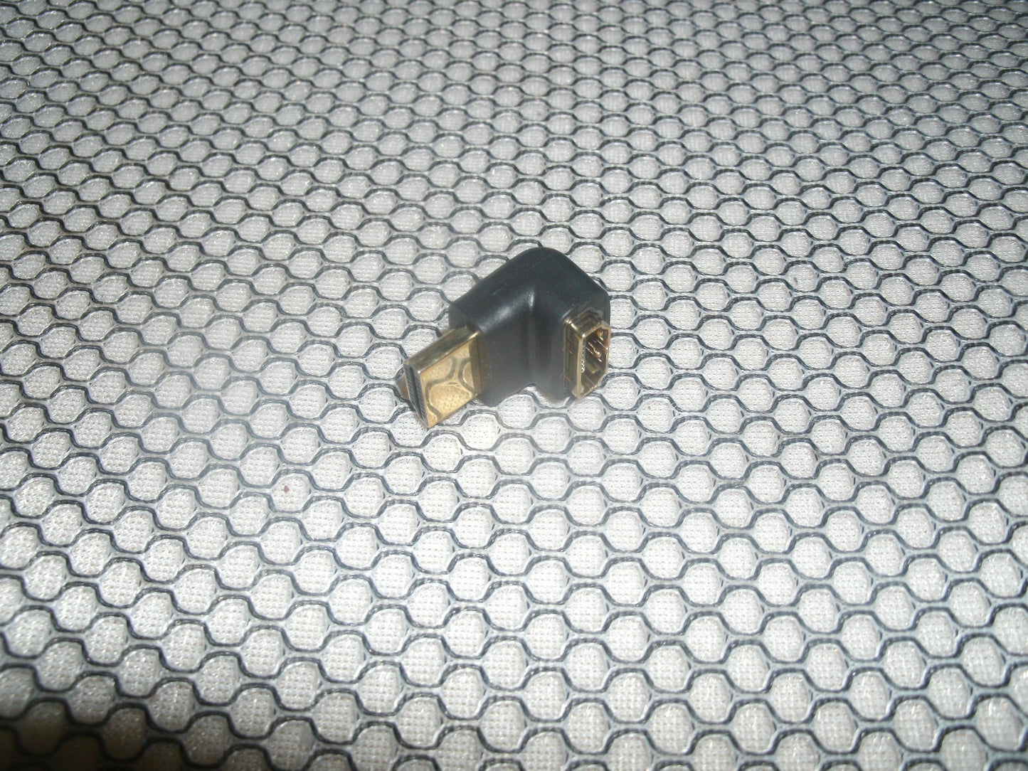 HDMI 90 Degree Male to Female Adapter. New.