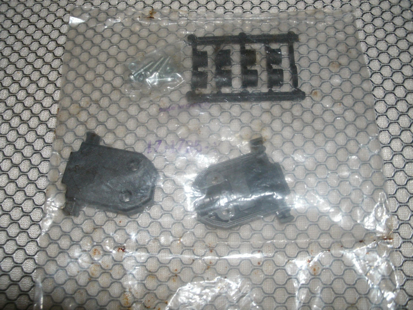 Amphenol 17-1725-1 D-Sub 15P Plastic D-Hood. New.