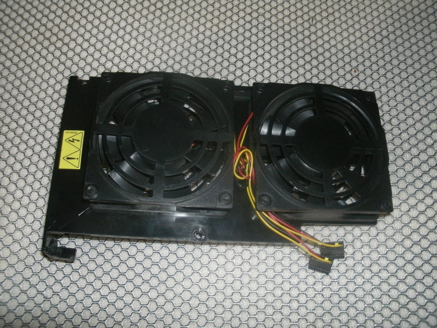 HP Compaq 283667-001 Proliant 1600 Main System Fan. (27)
