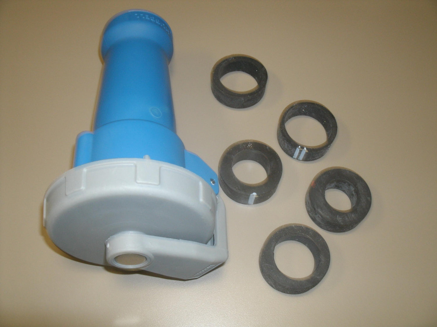 Hubbell HBL320C4W Watertight IEC Pin and Sleeve Connector.
