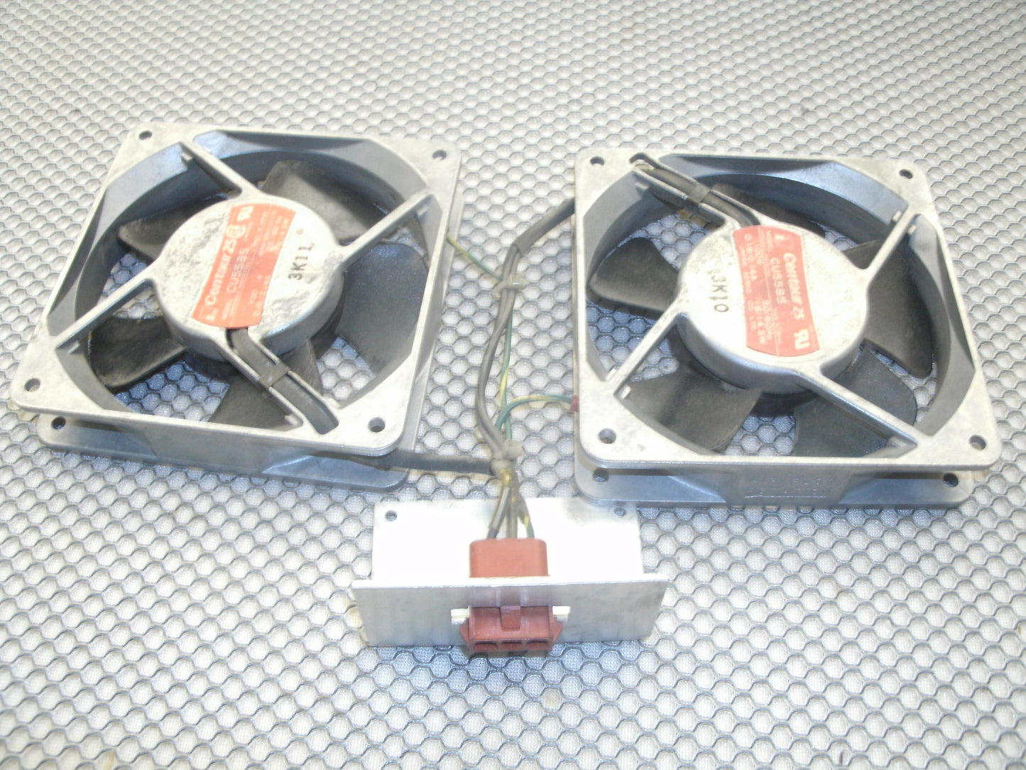Centaur 25 CU55B5 Dual Fans with Connectors. Used.