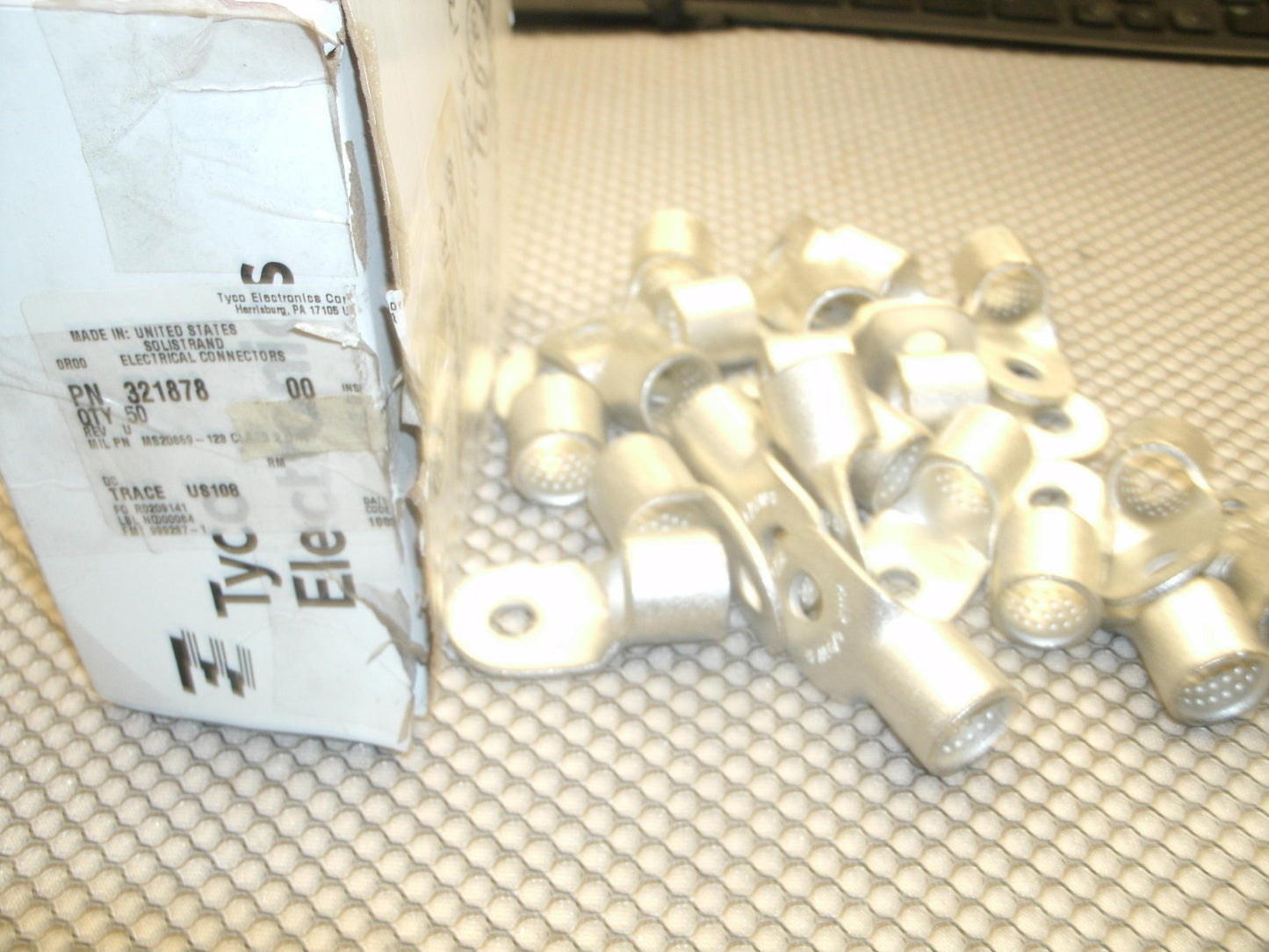 TE Connectivity 321878. New. A/MP 4/0 W. Lot of 20. (42)