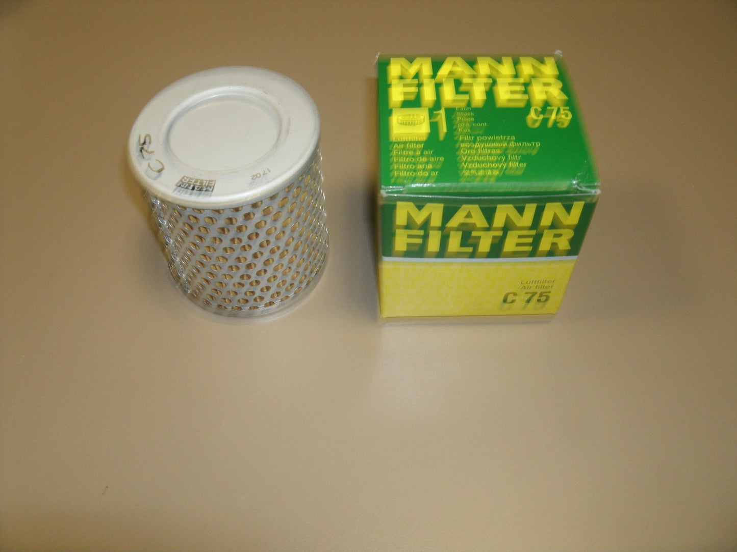 Mann C75 Air Filter. New. Mann C 75 Air Filter. (10)