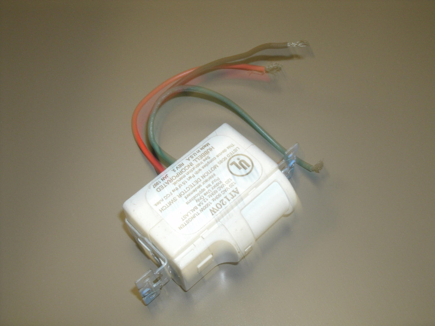 Hubbell AT120W Motion Detector Switch. Working Pull. (7)
