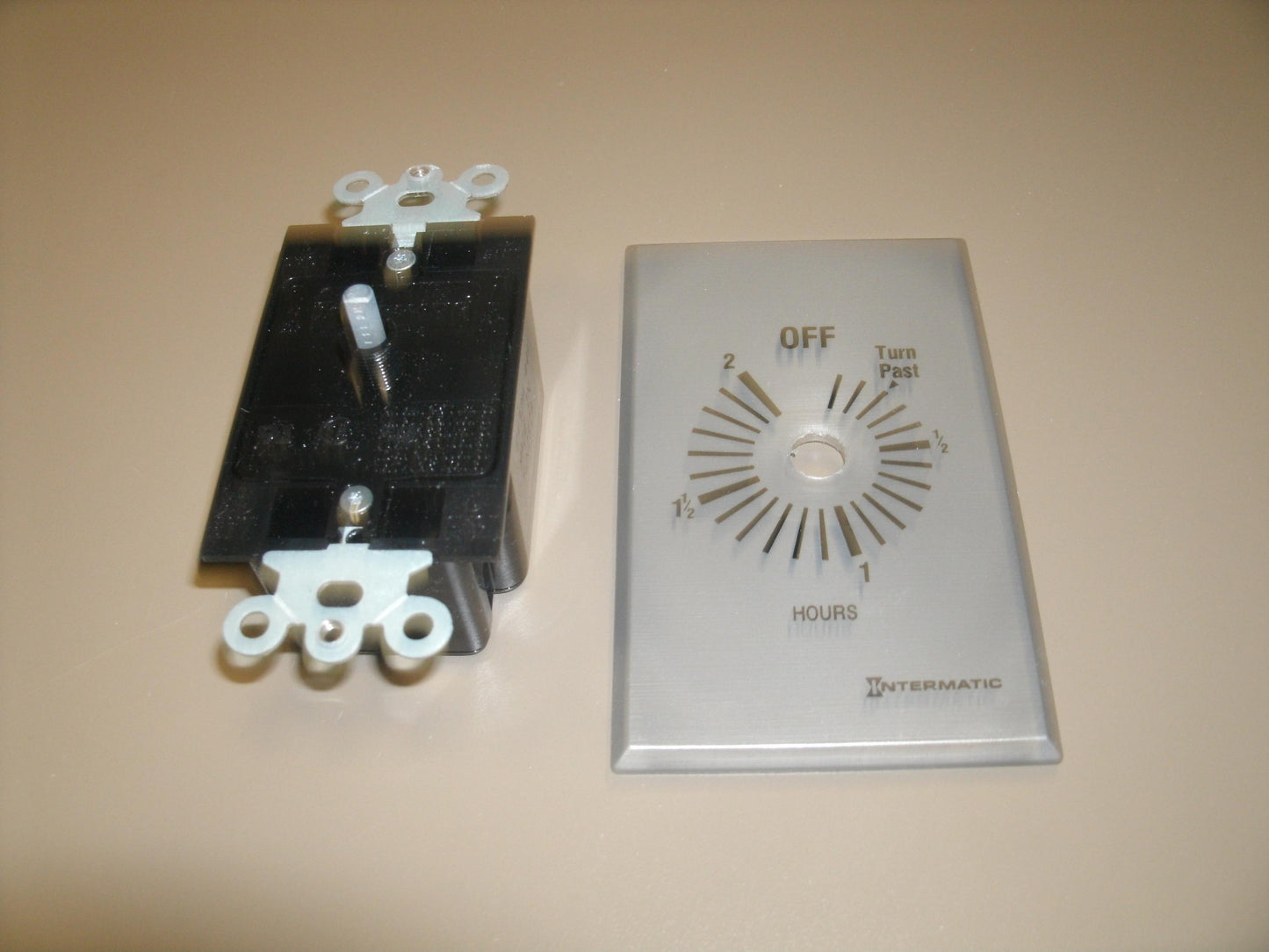 Intermatic FF32H 2-Hour Spring Loaded Wall Timer, (7)