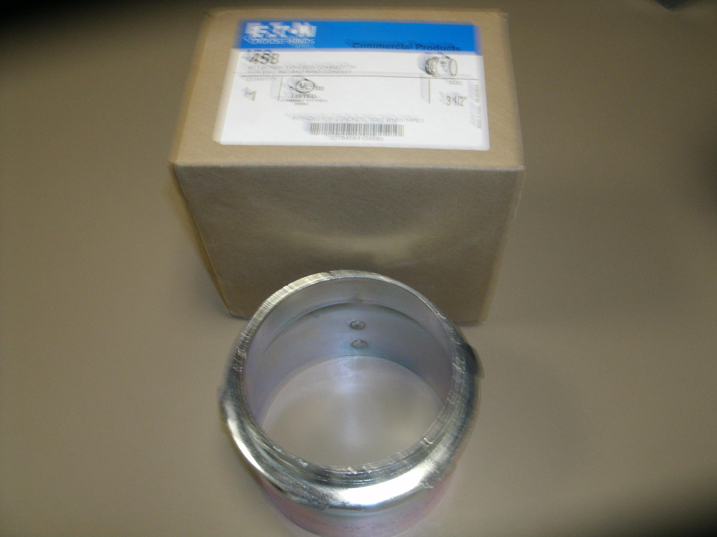 Eaton 458 Crouse-Hinds Set Screw Type Box Connector. New. 3 1/2"