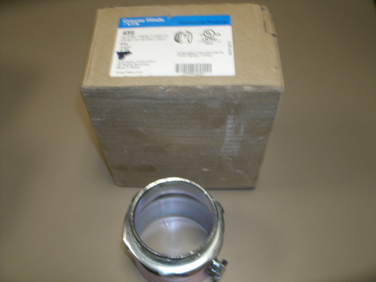 Eaton 456 Crouse-Hinds. Set Screw Type Box Connector. New.