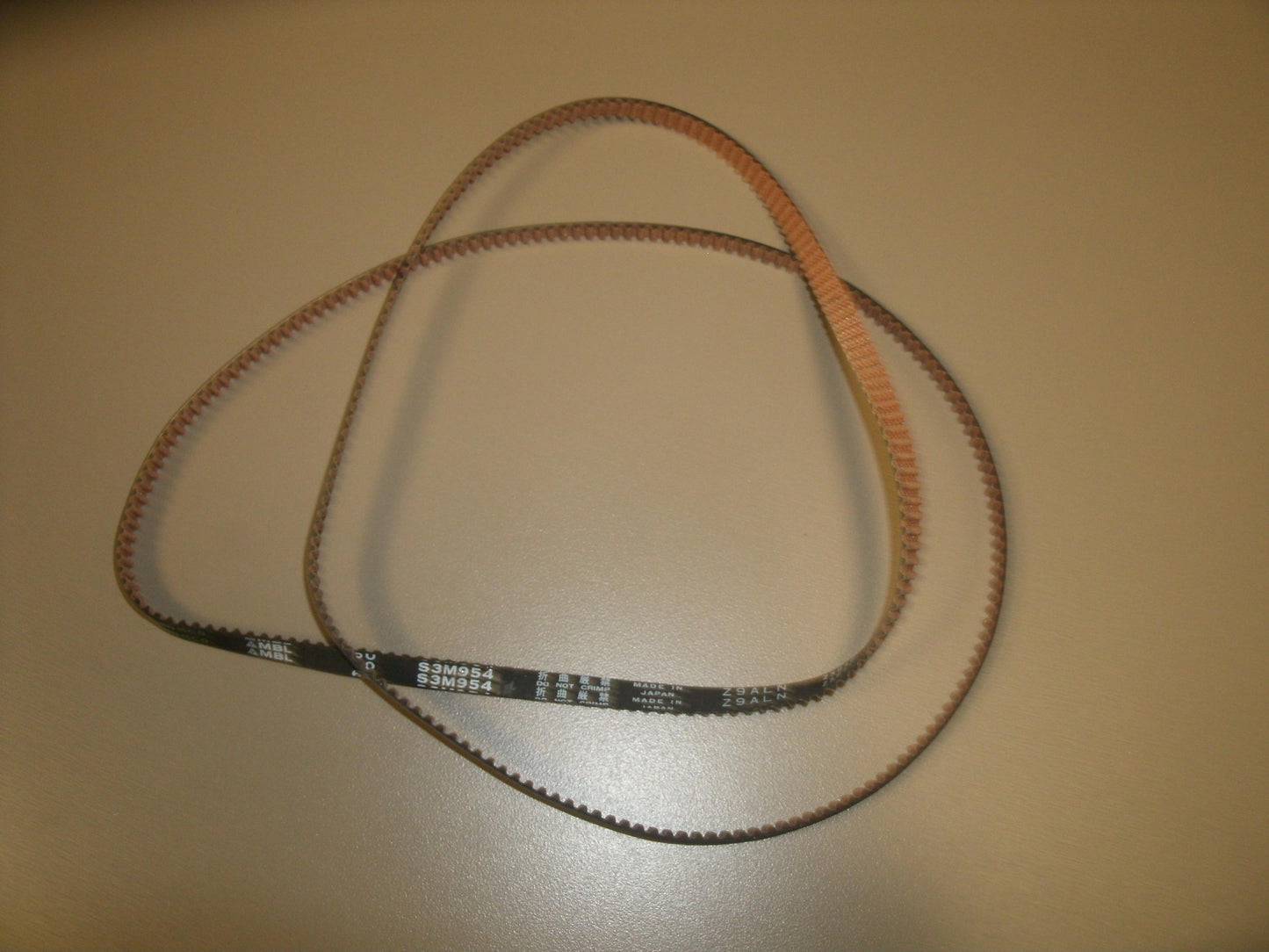 Green Eco MBL, S3M954, Z9ALN, 25048 25049, 109 Belt. (30)