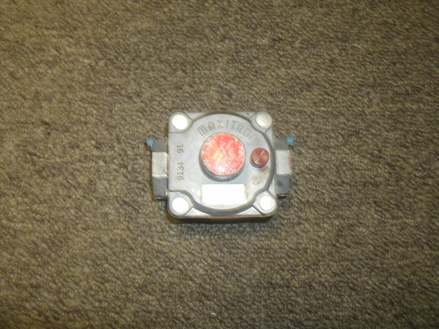 Maxitrol RV47AL. 1/2" PSIG. Gas Pressure Regulator. New.