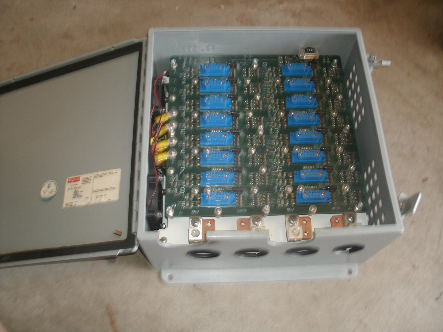 Wells-CTI EM-02205, EM-0202, 200-240 VAC, 47-63 Hz, 40A Max.
