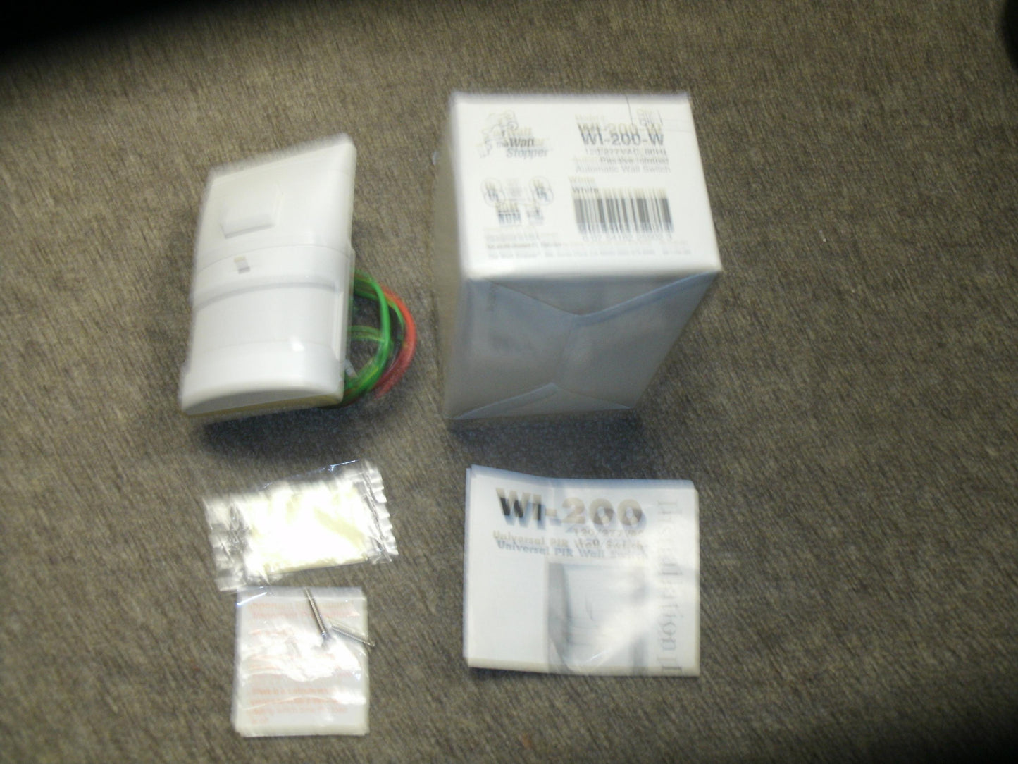 Wattstopper WI-200-W Infrared Automatic Wall Switch. New.