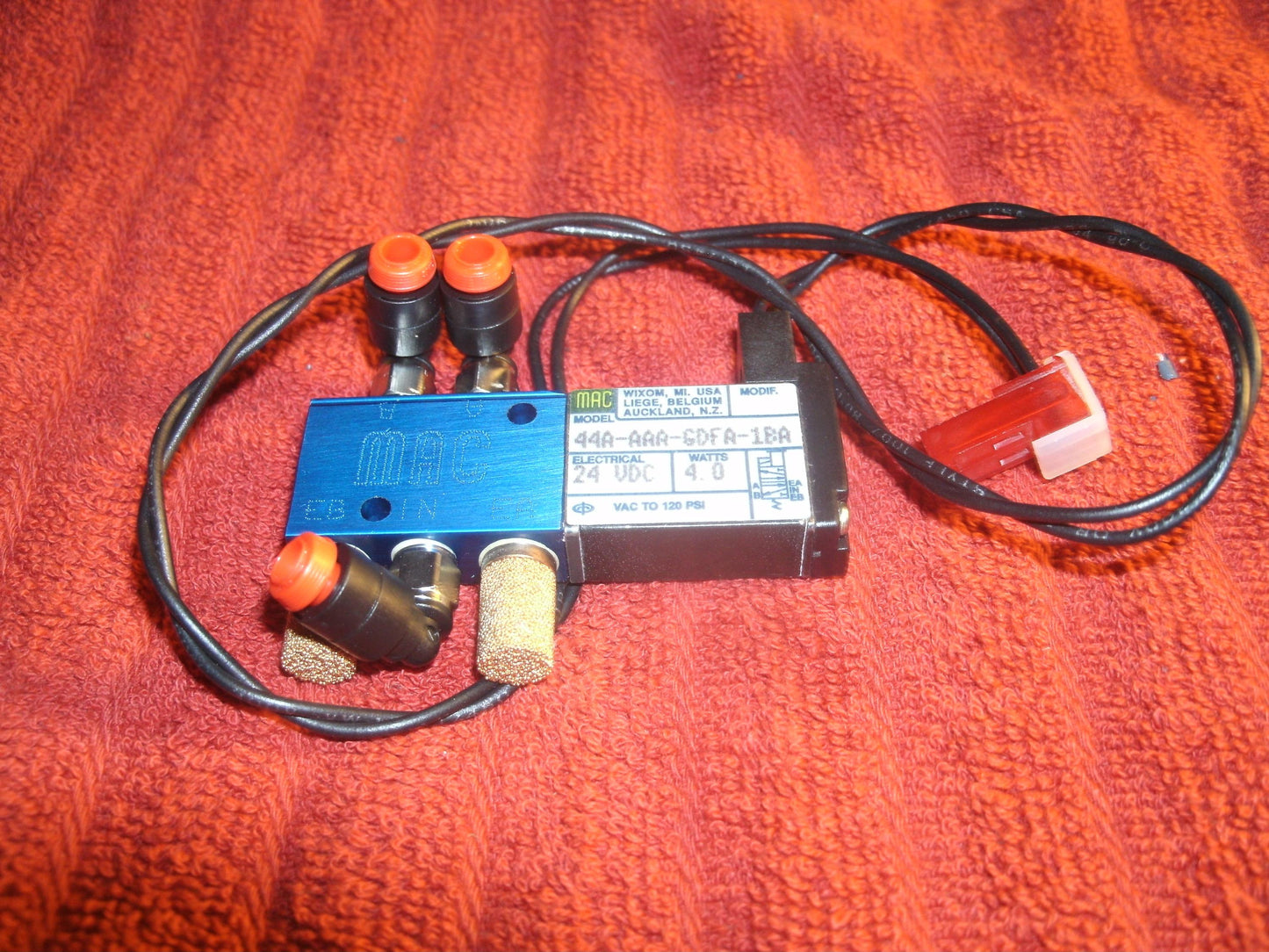 MAC 44A-AAA-GDFA-1BA Solenoid. 24 VDC, 4.0 Watts. New. (37)
