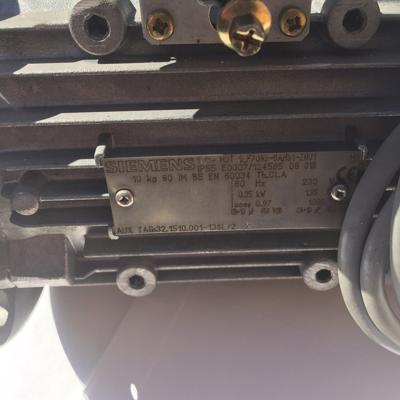 Siemens 32.1510.001-13. 230 V, 60Hz. Motor. New.