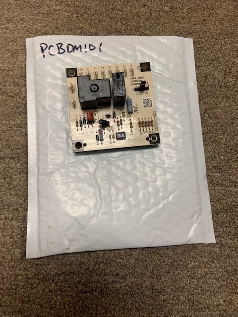 Goodman PCBDM101 Heat Pump Defrost Control Board 1084-200D. (D)