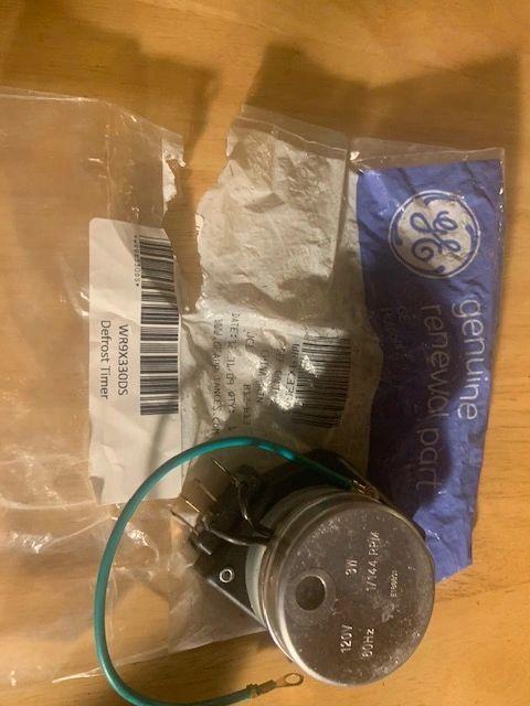 GE WR9X330DS Defrost Timer. New. 120v, 3W, 60Hz, 1/144 RPM. (A2)
