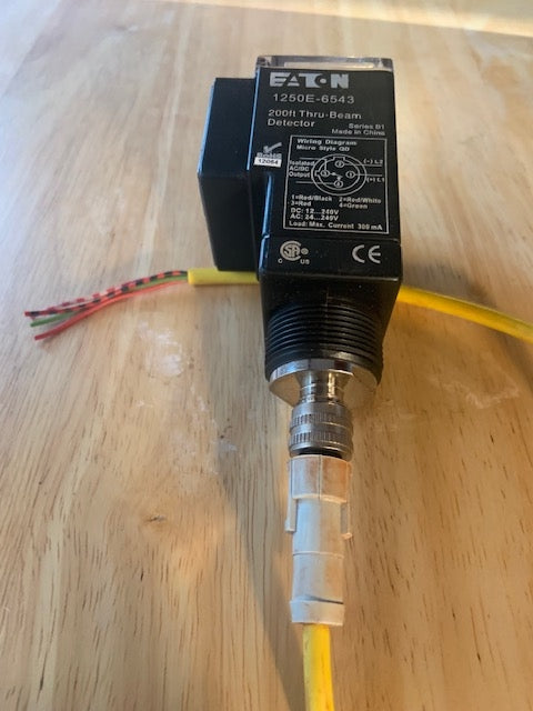 Eaton 1150E-6543 Photoelectric, 200' Thru-Beam Source. New. (35)