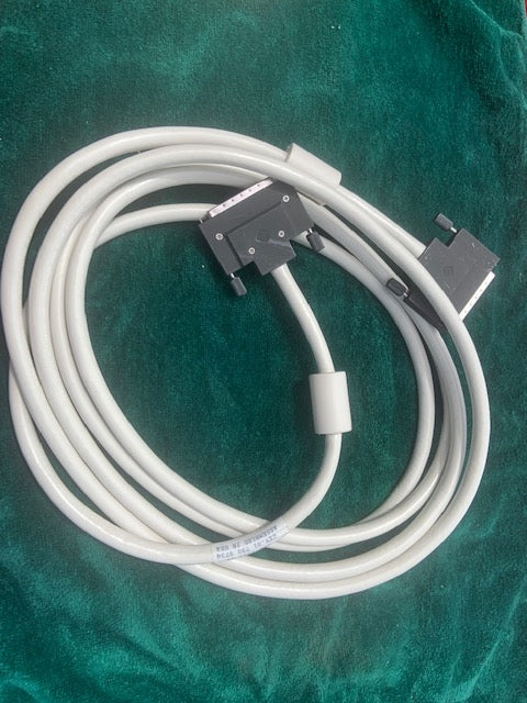 Sun Microsystems 530-2352-01 SCSI Cable 68-Pin M to 68-Pin M.
