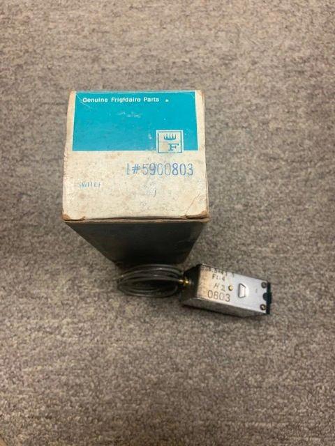 Frigidaire 5900803 Switch. +35.5+41, F114, H2 0803. (43)