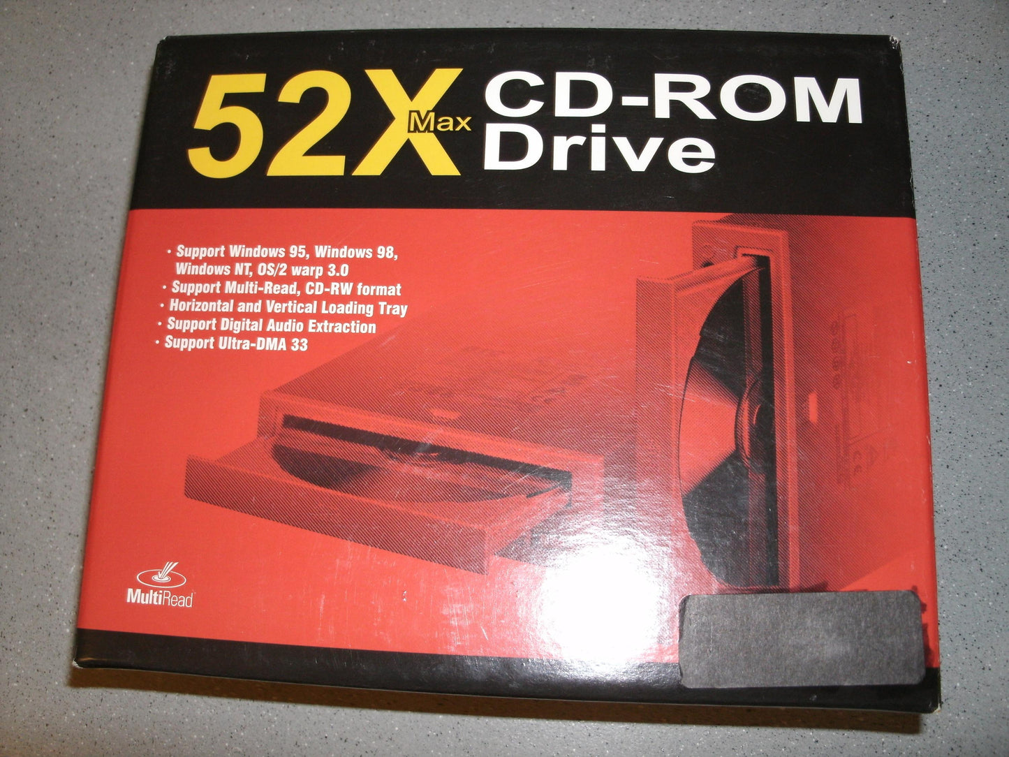 BTC BCD16XA Internal 52X Max CD-ROM. 753622011816.