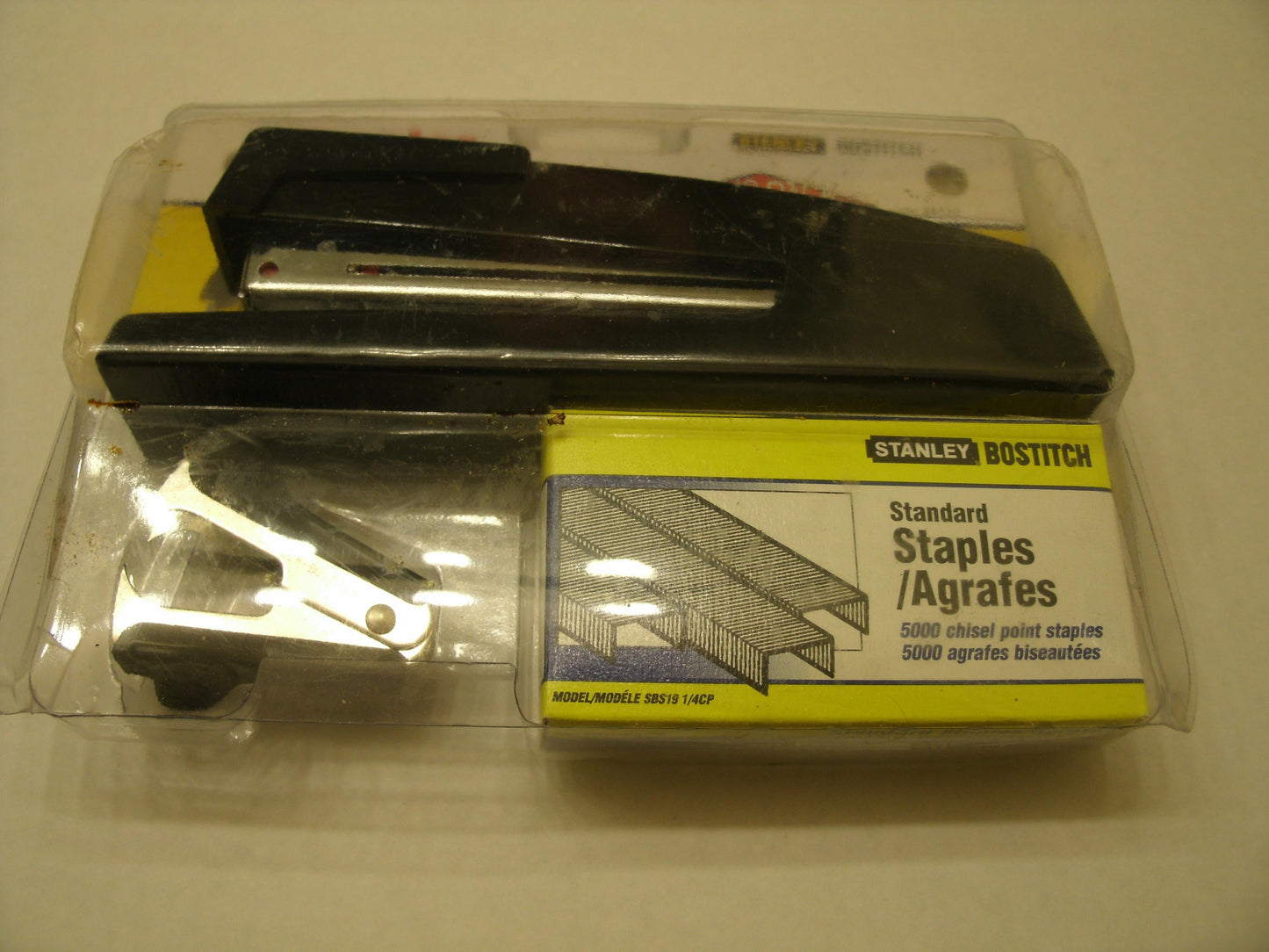 Stanley Bostitch Plus Pack. Stapler, Staples and Staple remover.