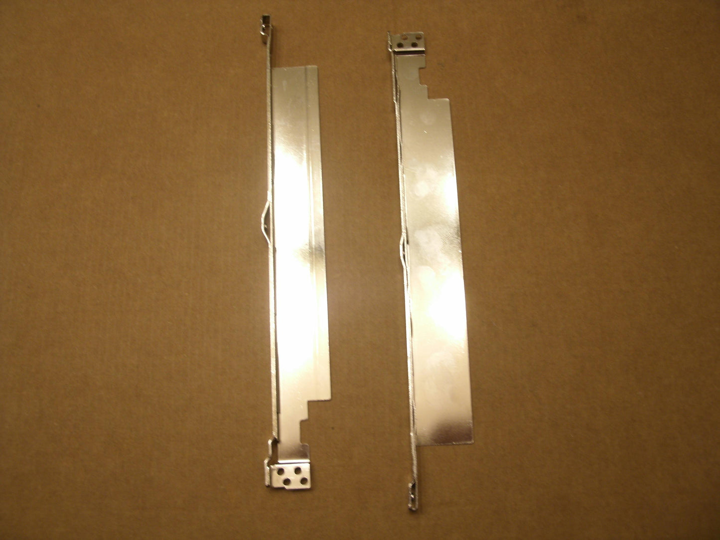 Gateway Solo 9100 LCD Brackets. Left and Right.