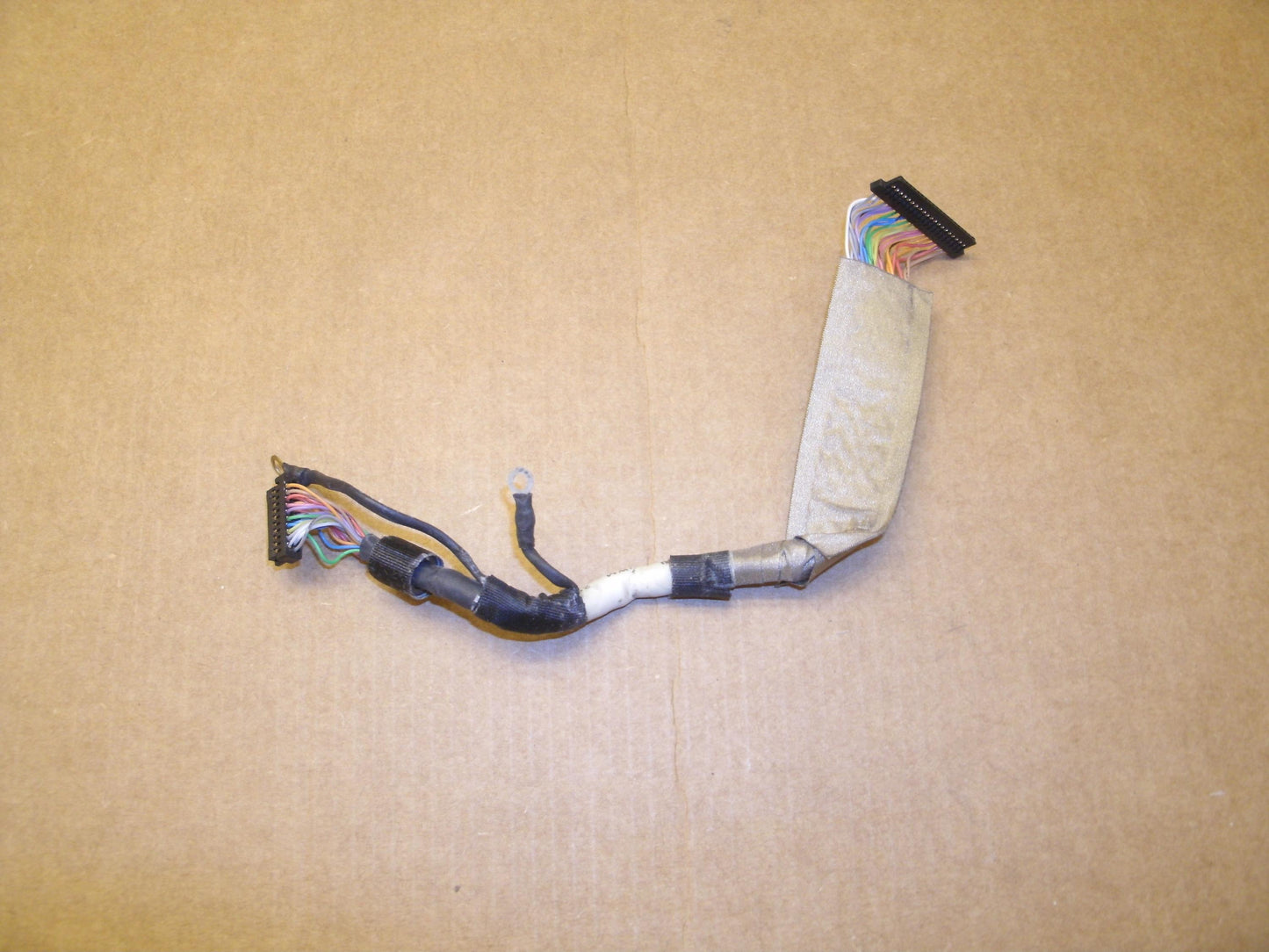 Gateway Solo 9100 LCD Ribbon Cable.