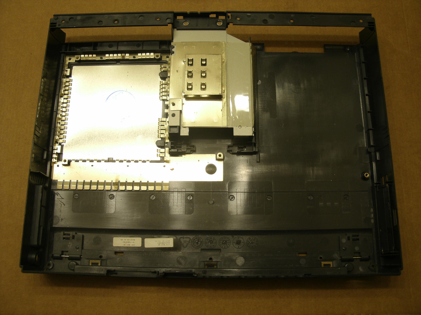 Gateway Solo 9100 3KSP1BATA02 Bottom Base.