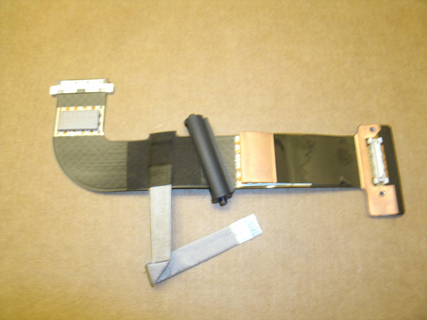 IBM 05LK2850 ThinkPad LCD Ribbon Cable. 05K2850. New.