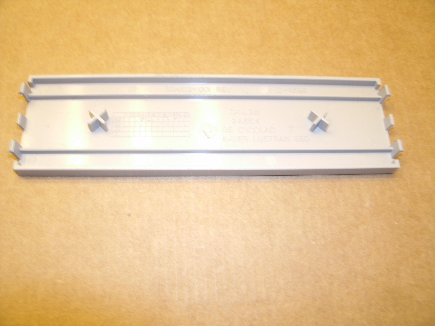 Compaq 334512-001 5.25" Bay Cover. Refurbished.