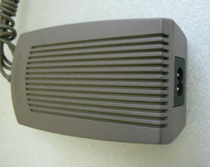 Compaq Laptop Charger. Series 2902. AC Adapter.
