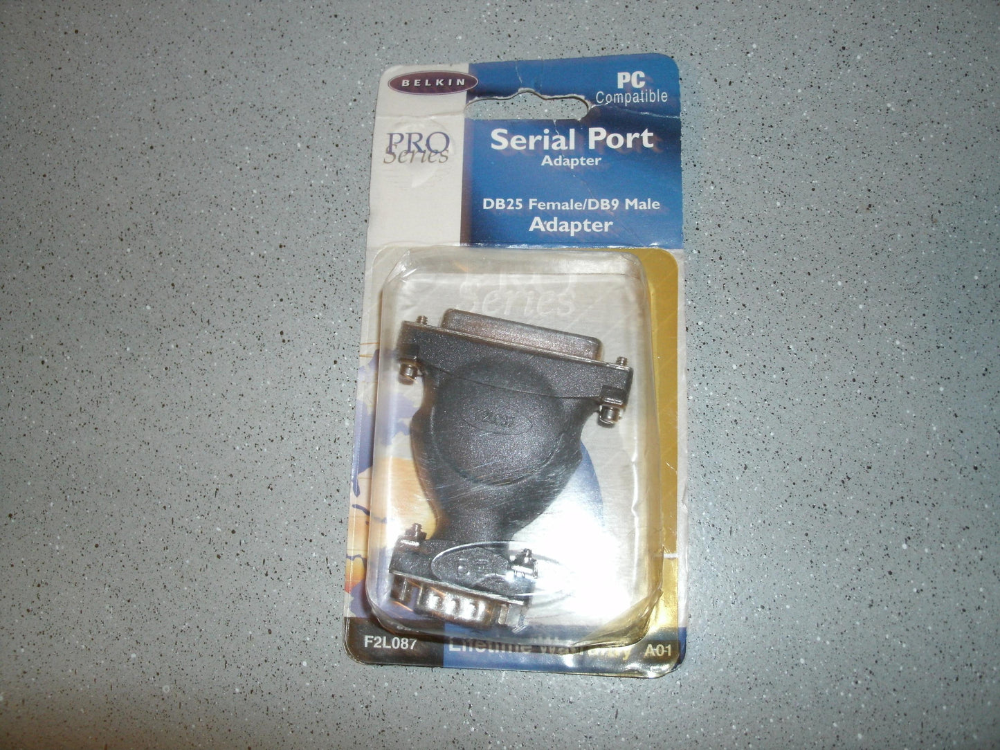 Belkin F2L087 Serial Adapter. DB25 Female to DB9 Adapter. (38)