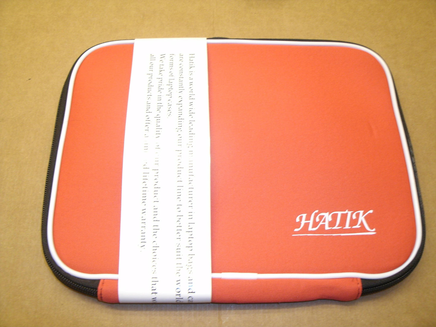 Hatik Laptop Pouch. K8068V(10.6") Red with White Trim. New.