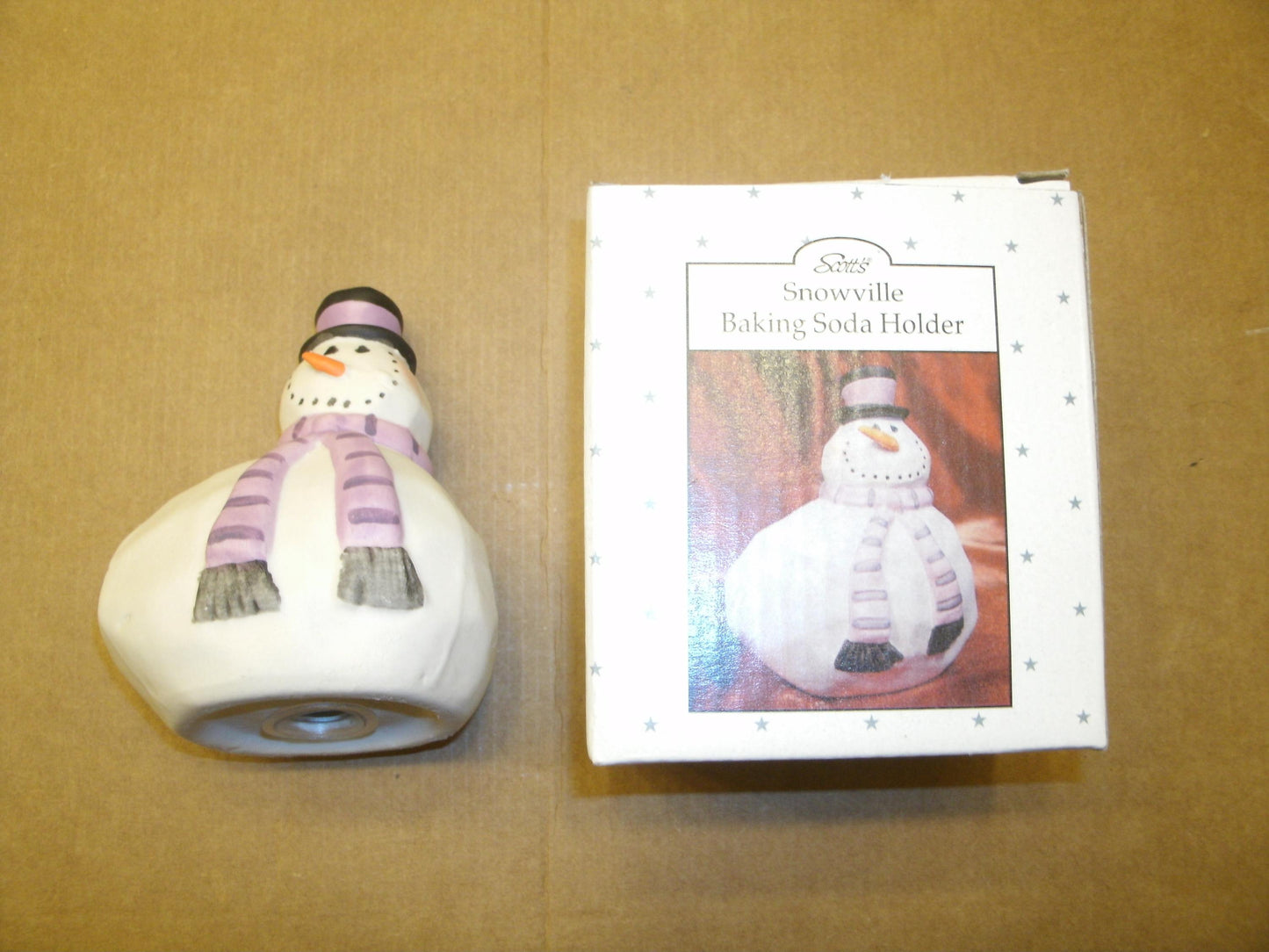 Scott's 6556 Snowville Baking Soda or Sugar Shaker. #6556.