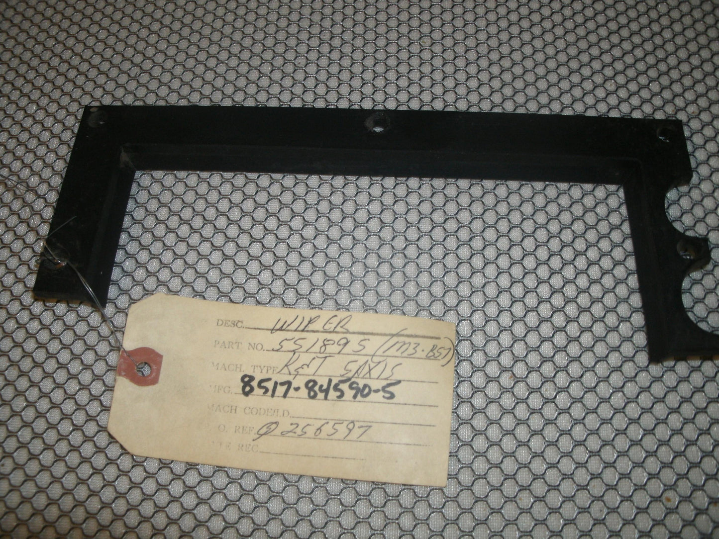 K&T 8517-84590-5 Wiper. New.